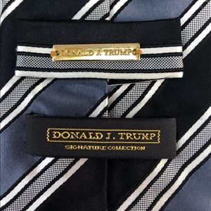 DONALD J TRUMP SIGNATURE COLLECTION NeckTie